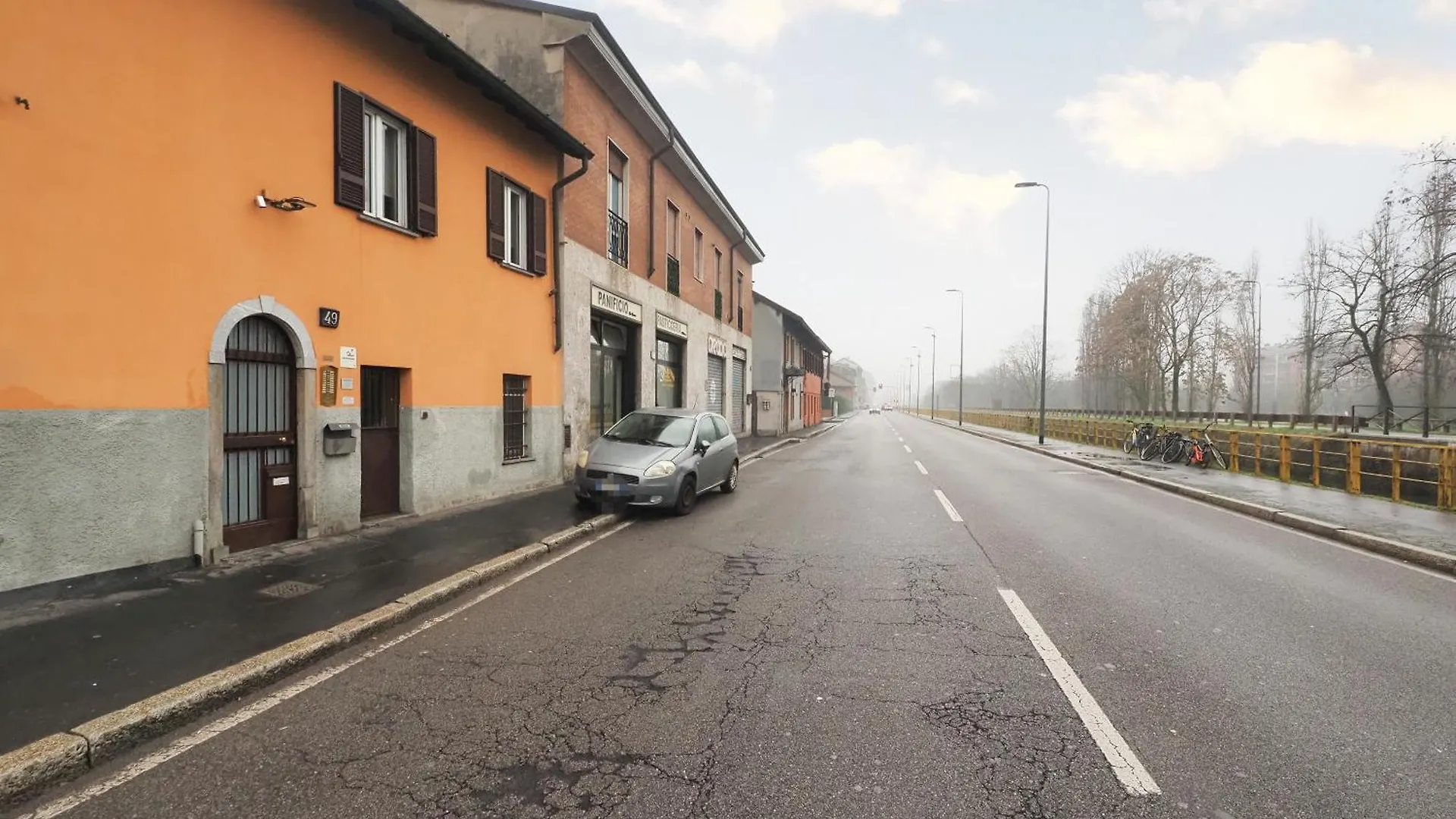 Apartament Primopiano - Chiesa Rossa Mediolan 0*,  Włochy